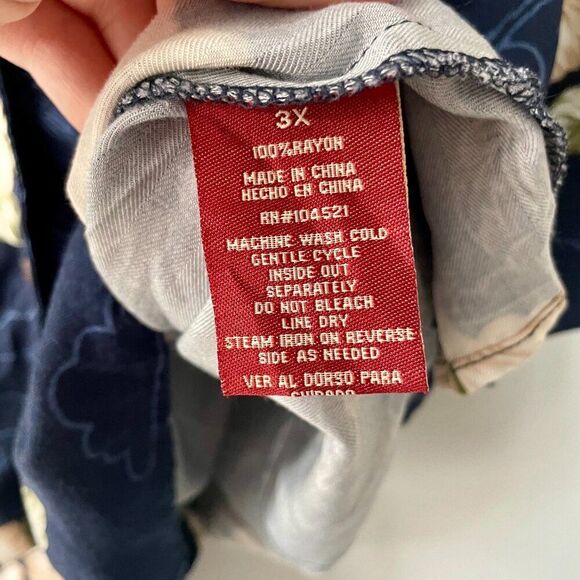 Caribbean Joe Hawaiian Button Down Tie Front Cropped Blouse | Size 3x - Picture 3 of 9